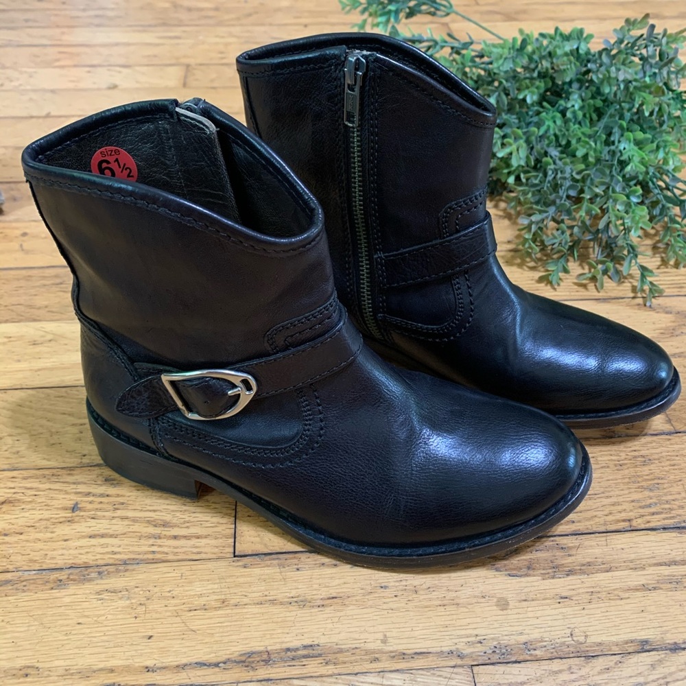 Johnston & Murphy leather ankle booties